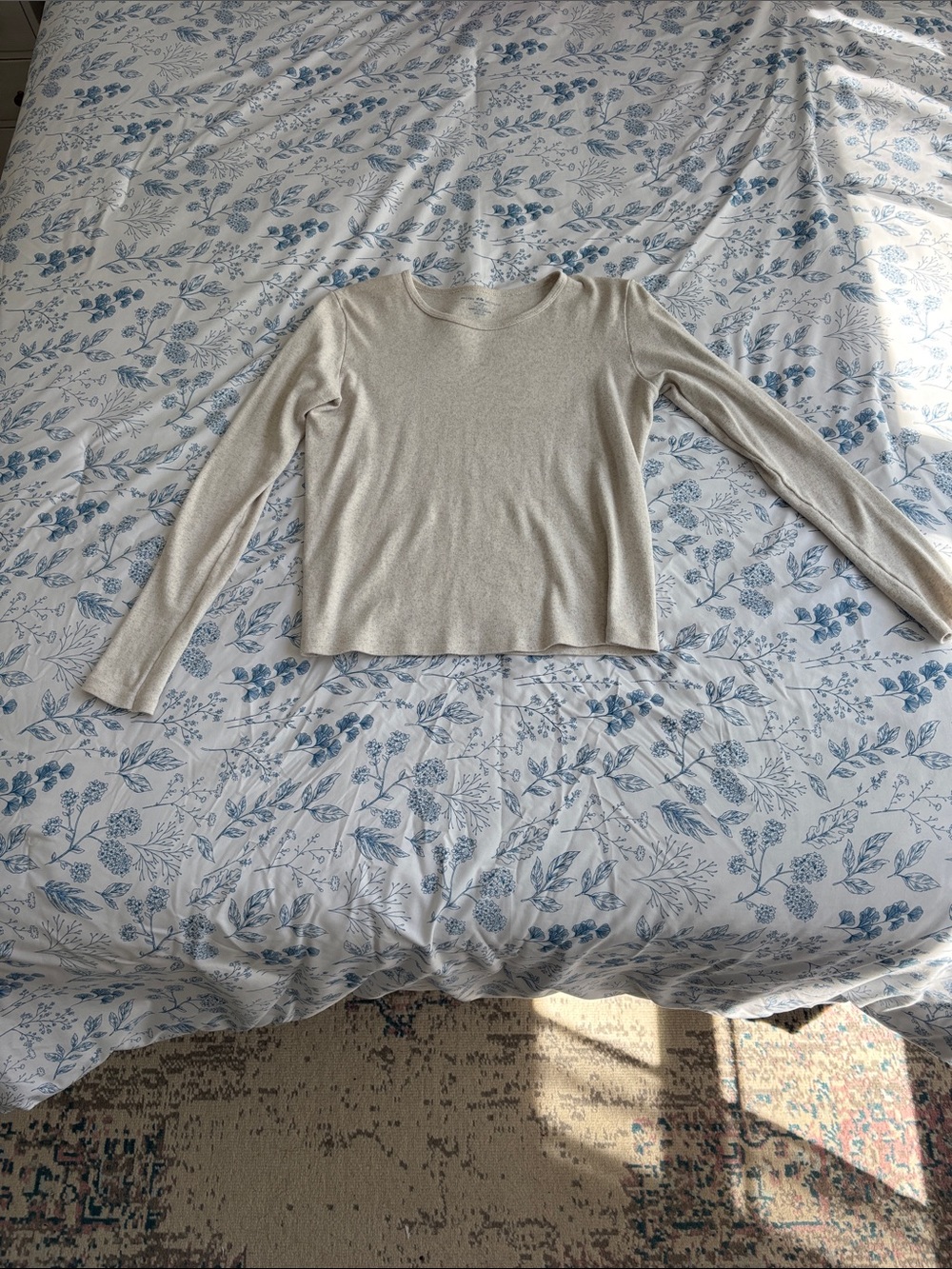 Brandy Melville longsleeve shirt